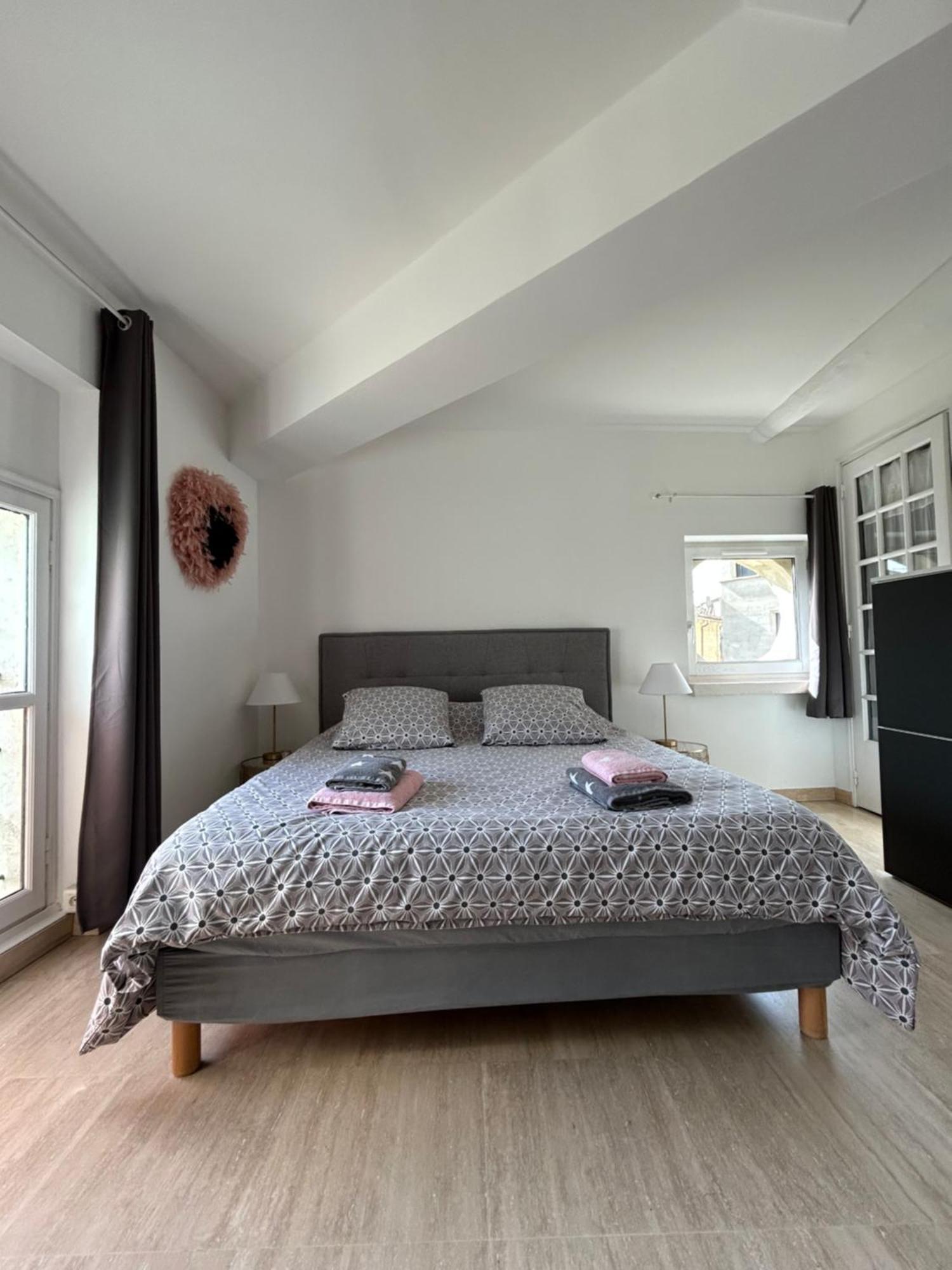 La Maison Du Baron Apartment *
